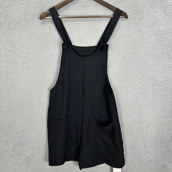 Emery Rose romper womens small black textured pockets adjustable strap gauzy nwt - Picture 1 of 11